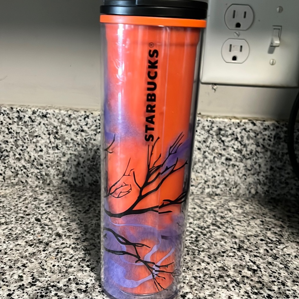 Starbucks tumbler 16 ounces